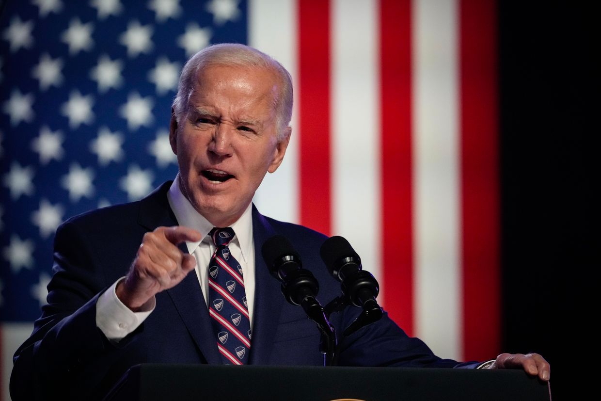 Biden shifts policies to strengthen Ukraine ahead of potential peace talks, WP reports