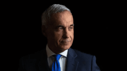 Far-right Ukraine aid critic takes surprise lead in Romanian presidential