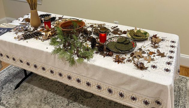 Oak bark soup, potato peels, pancakes with grass: Holodomor survival meals on display at exhibition in Washington