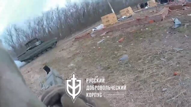 Russian T-72 Tank Ambushed at VERY Close Range by Russia