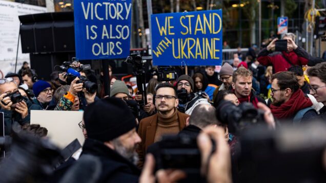 Russian opposition holds anti-war march in Berlin