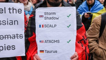 UK boosts Kyiv's arsenal with more Storm Shadows amid Starmer's