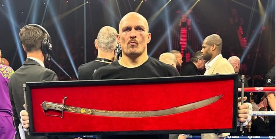 Ancient Ukrainian sword stole the show in Usyk’s victory over Fury, angering Russia