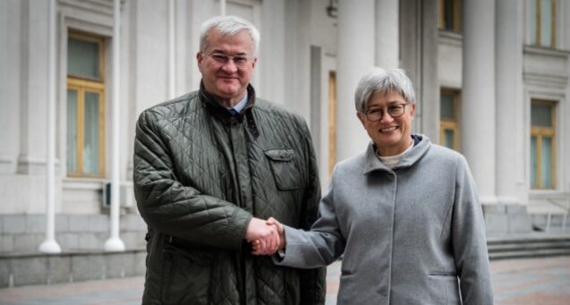 Australia strengthens ties with Ukraine as foreign minister makes Kyiv