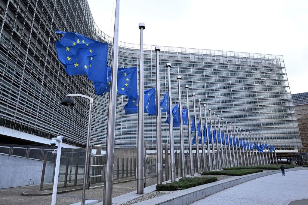 EU adopts 15th package of sanctions against Russia