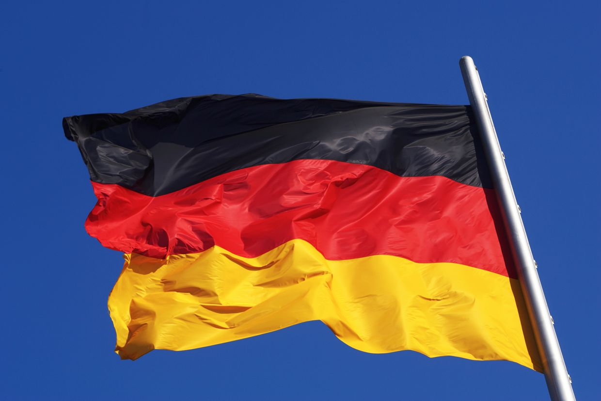 German prosecutors charge 3 with spying for Russia