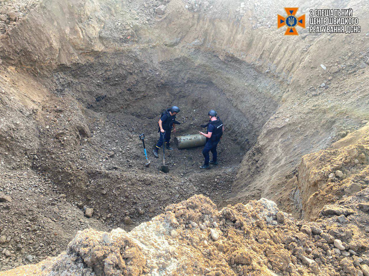 russian kinzhal kh-101 missile warheads found lviv oblast unexploded missile's warhead telegram/dsns (1)