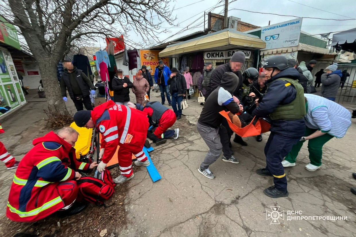 Russian drone attack on central Nikopol market injures 6, officials report