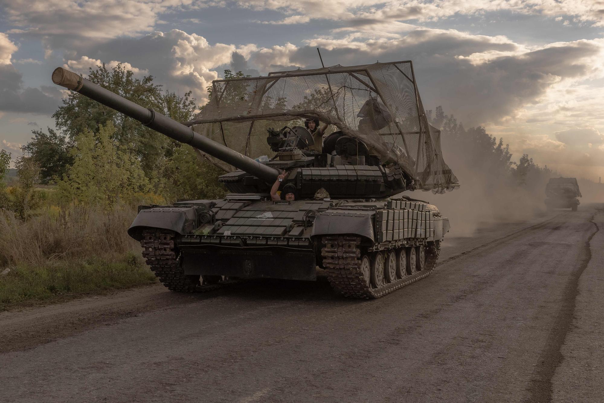 isw ukrainian servicemen drive soviet-made t-64 tanks sumy region near border russia 11 august 2024 amid russian invasion ukraine acknowledged troops had pierced deep kursk offensive top official said aimed