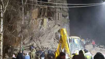 Russians missile targets apartment block in Kryvyi Rih on Christmas