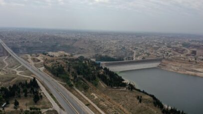 Syrian government forces withdraw from Homs, cutting Assad off from