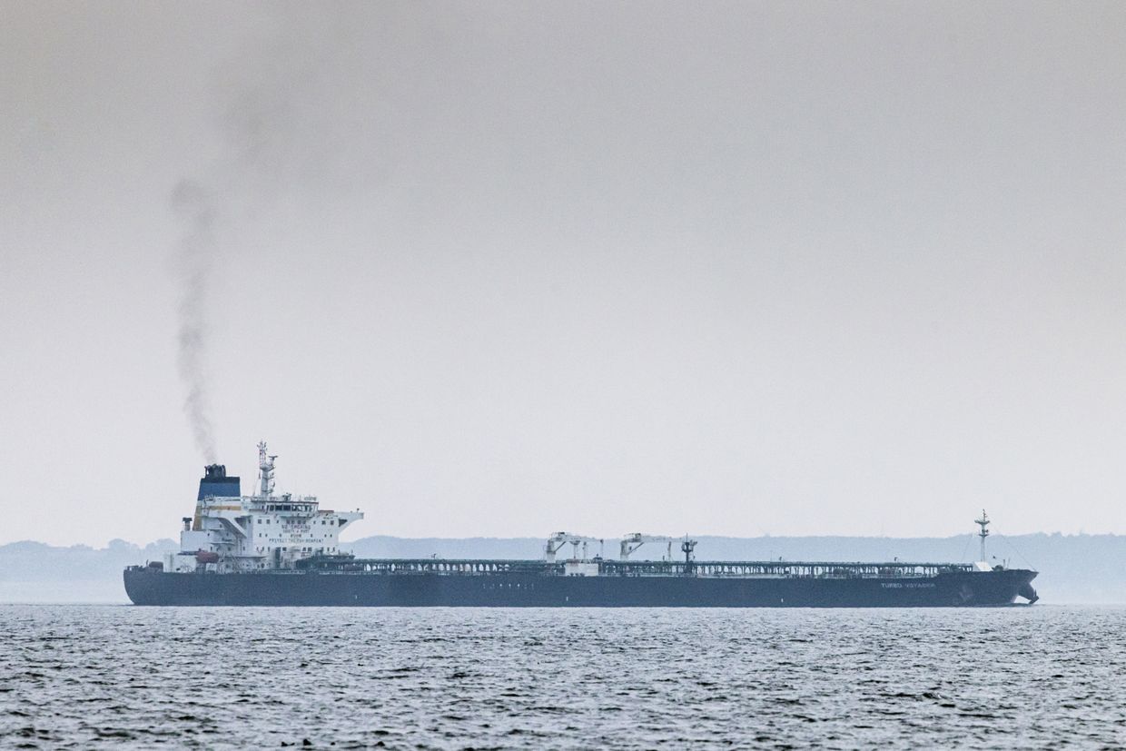 Two Russian oil tankers reportedly sink in Kerch Strait