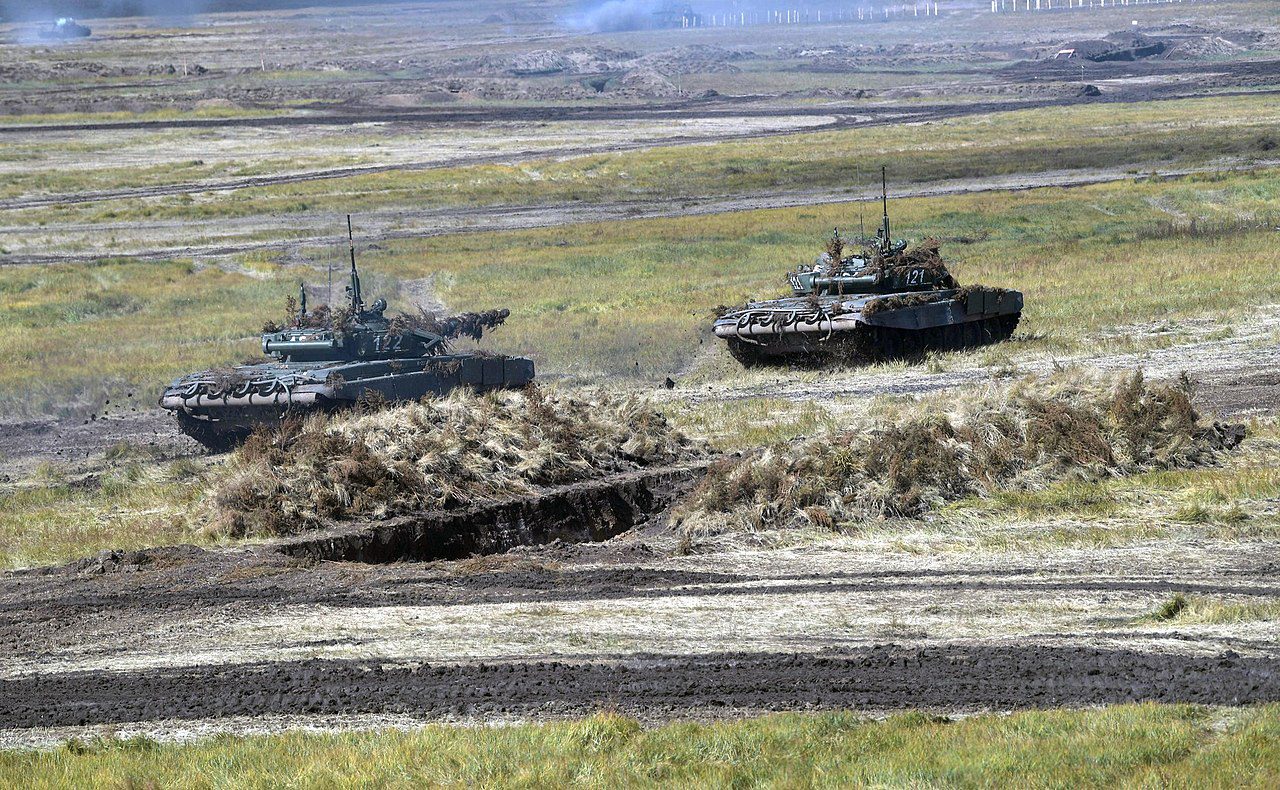 Russian tanks, illustrative image. Photo via Wikimedia.