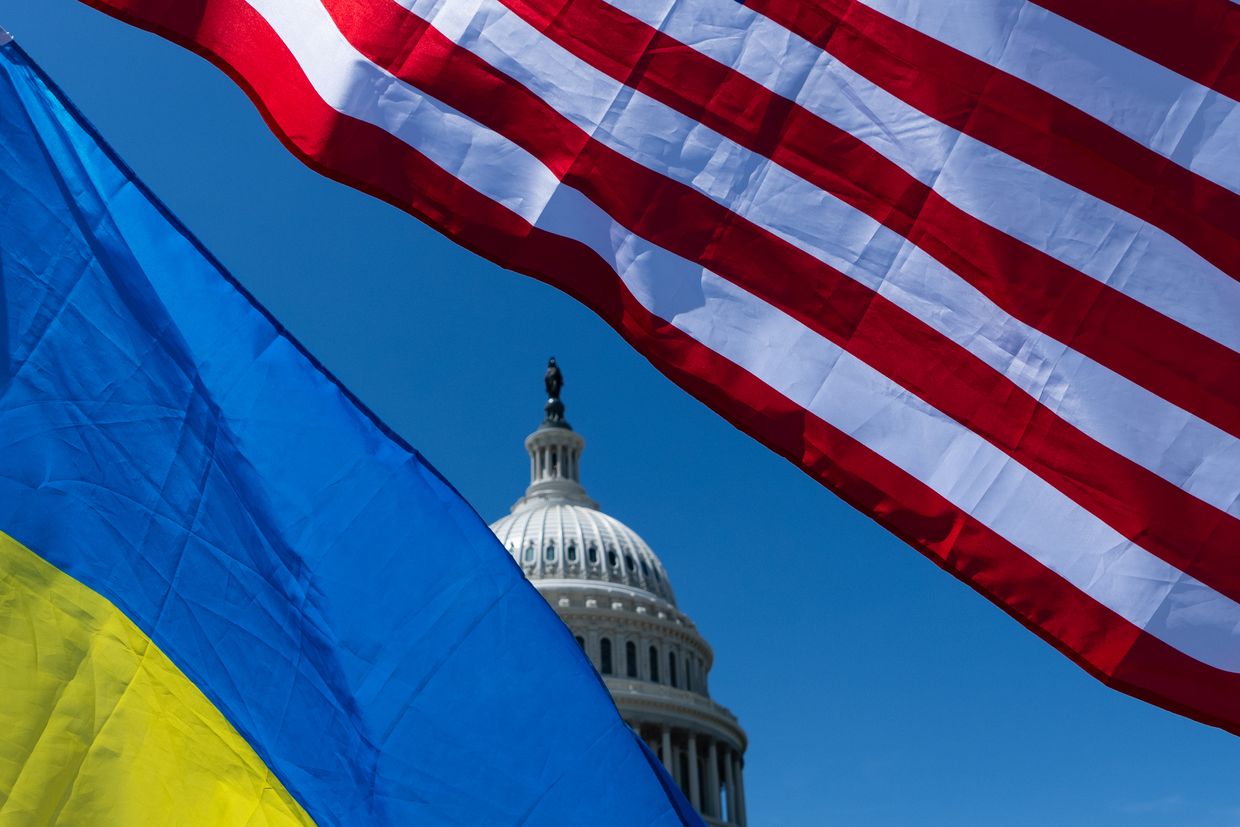 US lawmakers ask for intelligence report on impact of cutting Ukraine aid