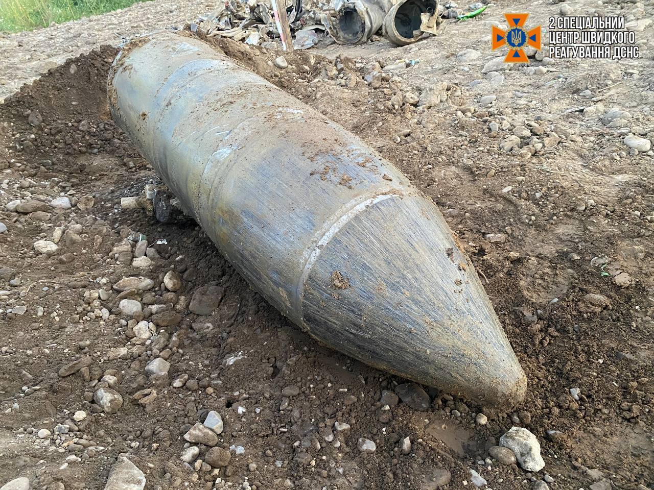 ukraine endures over 500 guided bombs 660 drones past week zelenskyy says unexploded russian kinzhal missile's warhead found lviv oblast early 2024 telegram/dsns kh-101 missile warheads (3) emphasized unprecedented nature