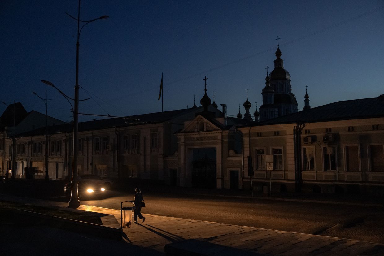 Ukrainian businesses increasingly look beyond diesel for backup power as blackouts begin again