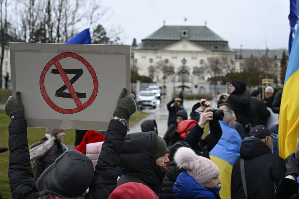 'We are not Russia' — Thousands protest  Fico's pro-Kremlin agenda in Bratislava