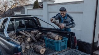 As Russia cuts Transnistria from gas, stranded locals search for