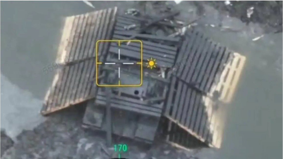 Forbes: Russian forces resurrect WWII "funnies" tactic as Ukraine relentlessly bombards bridges in Kursk