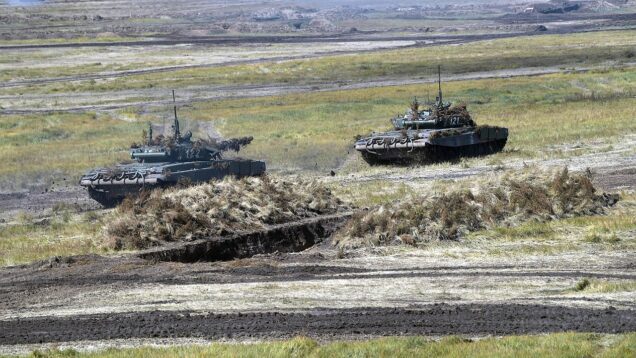 Forbes: Russian soldiers abandon tank attacks as Ukrainian drones force