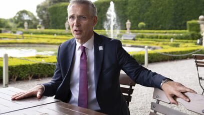 Former NATO Secretary General Stoltenberg: Ukraine war may end in