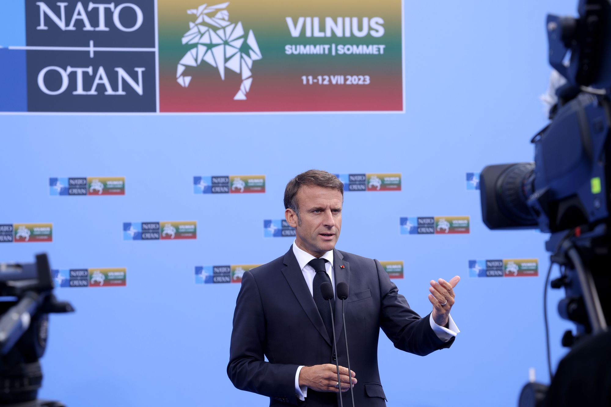 Macron warns of prolonged Ukraine war, urges stronger European defense strategy