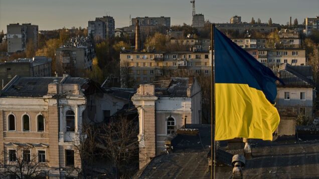 One-fifth of Ukrainians would move abroad if travel restrictions were