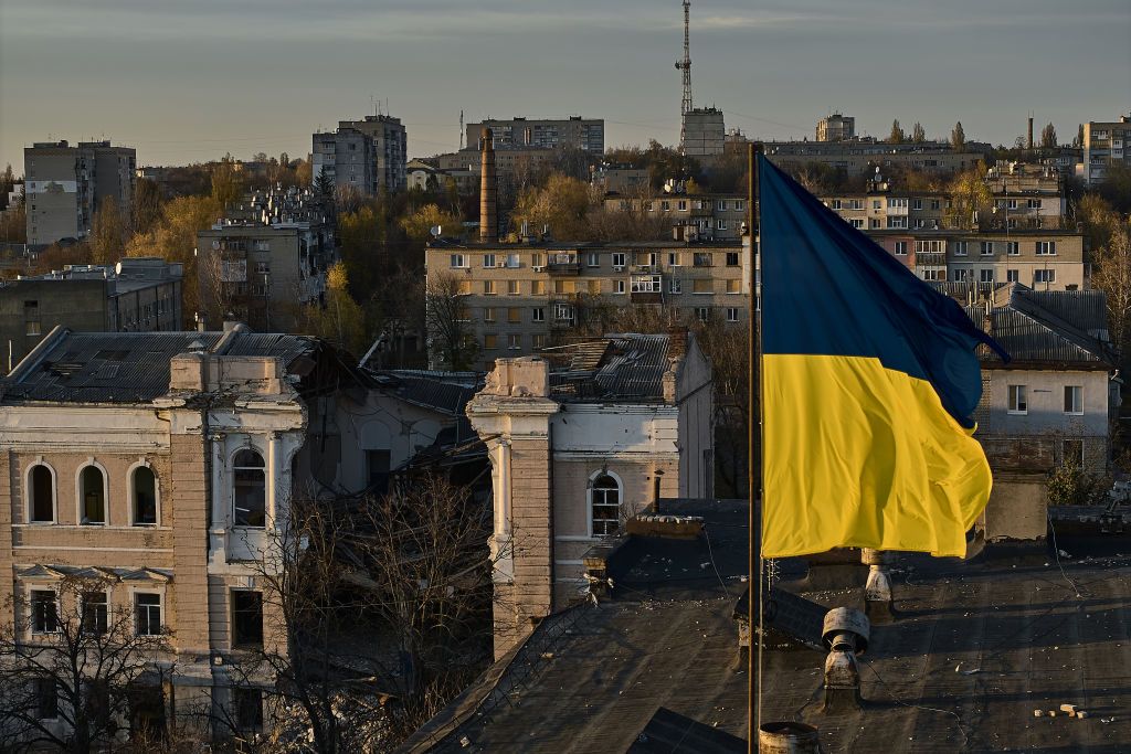 One-fifth of Ukrainians would move abroad if travel restrictions were lifted, survey shows