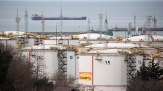 Russia’s seaborne oil exports decline 9.1% in 2024 amid Ukrainian