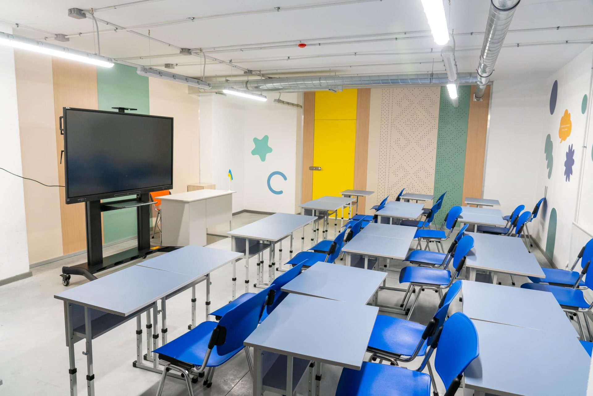 The third underground school nears completion in a major Ukrainian city 30 km from the frontline