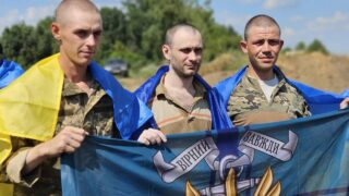 Ukraine criticizes UN report on POW treatment as hundreds return