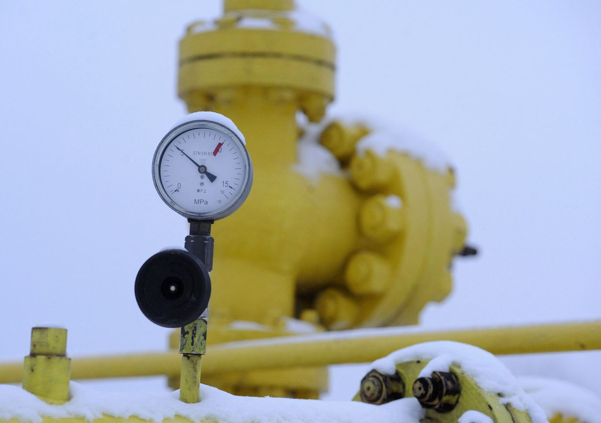 Ukraine stops Russian gas transit via its territory