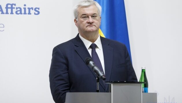 Ukrainian FM Sybiha says maximum pressure must precede peace talks