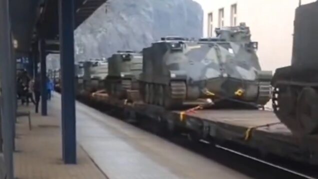 Echelon with Swedish Pbv 302 APCs spotted in the Czech