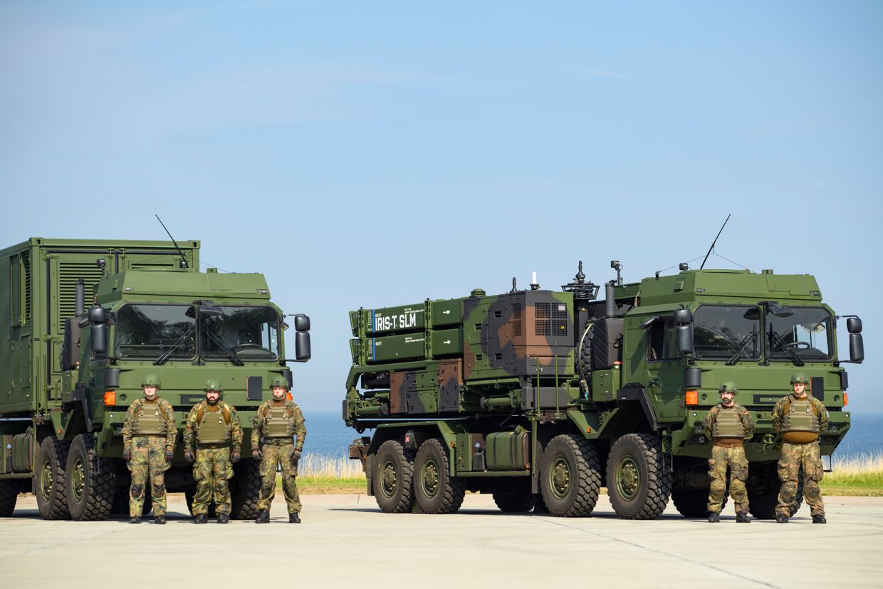 Germany, Netherlands detail new military equipment being sent to Ukraine, including Leopard tanks, air defense systems