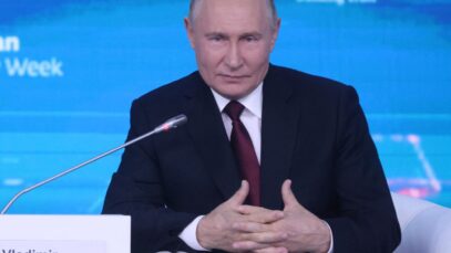 Opinion: Putin’s economic gamble is a ticking time bomb for