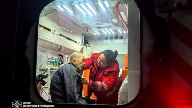 Russia strikes Ukrainian industrial hub Kryvyi Rih with twin ballistic