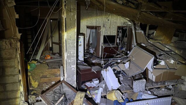 Russia strikes Zaporizhzhia, injuring 10