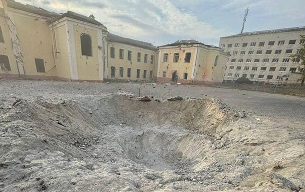 russian forces launch 900 guided bombs ukraine one week zelenskyy says crater left behind after bomb struck sports field educational facility kupiansk kharkiv oblast 7 october 2024 reportedly injuring 57-year-old