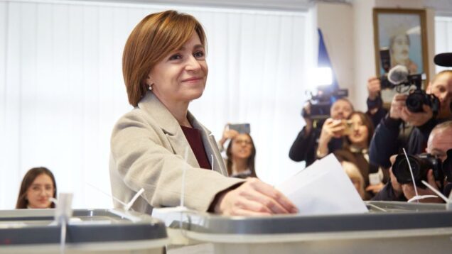 Sandu leads in 1st round of Moldovan elections, voters reject
