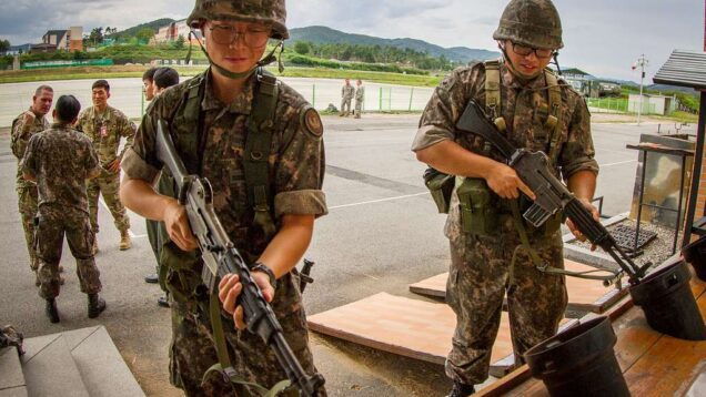 South Korea considers sending personnel to Ukraine as North deploys