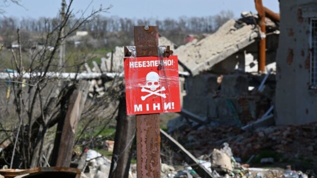 Ukraine urges international support in landmine clearance efforts at Swiss