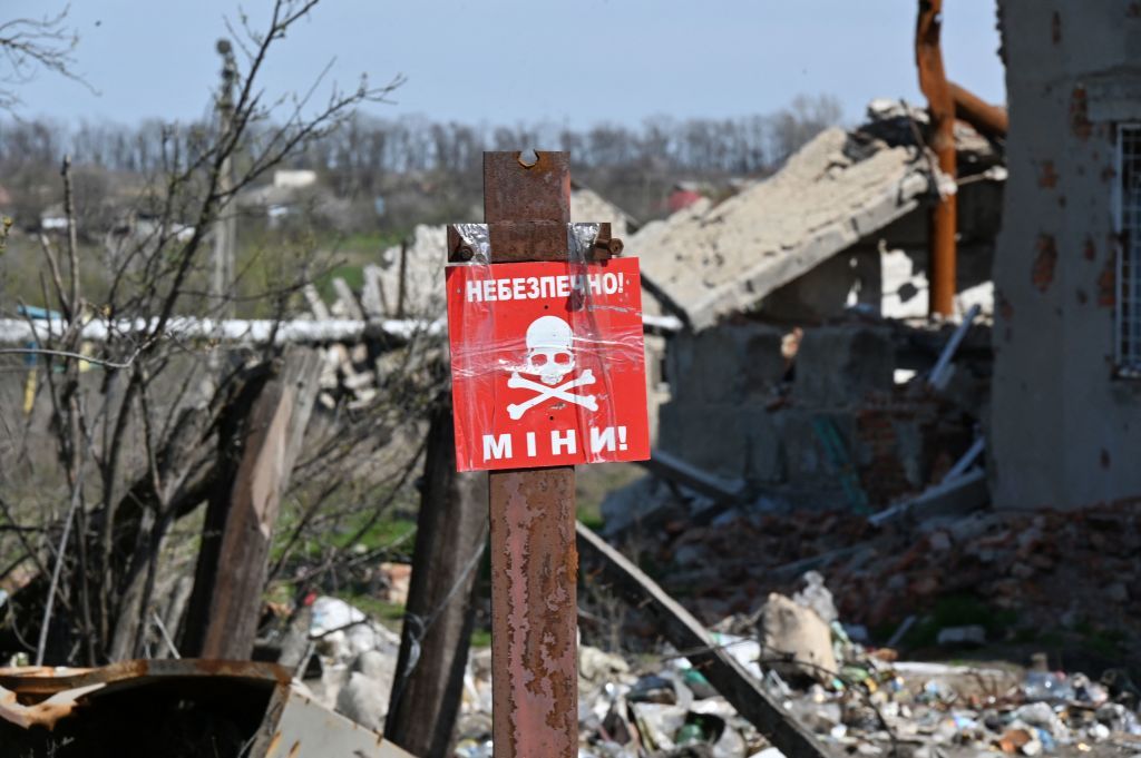 Ukraine urges international support in landmine clearance efforts at Swiss conference