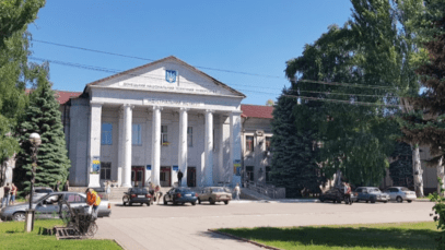 Ukrainian defense expert says frontline is cracking but not collapsing