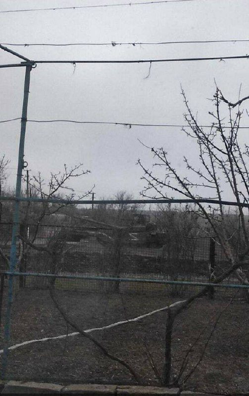 Russian tanks near Mariupol...