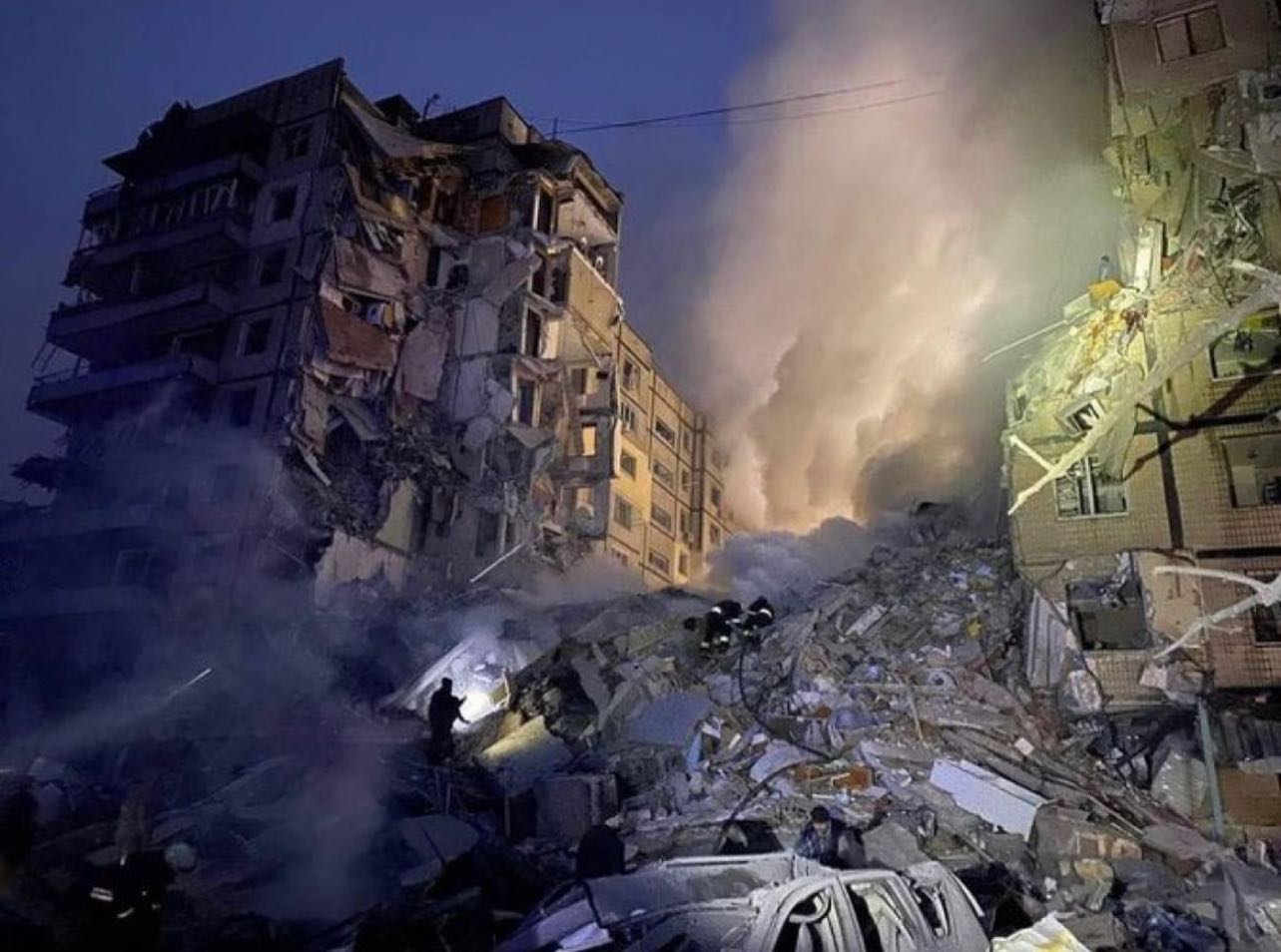 over 20 killed in russian missile strike on residential complex in dnipro.