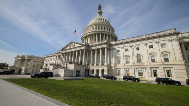 HuffPost: Pro-Ukrainian activists in US push for urgent aid to