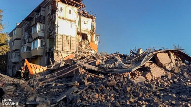 Ukraine war latest: Russian mass airstrike on Zaporizhzhia kills 4,