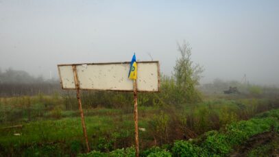 Video shows Russian forces executing unarmed, wounded Ukrainian soldier, Kyiv