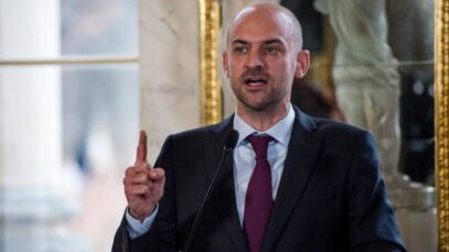 West should 'not set red lines' on providing military support